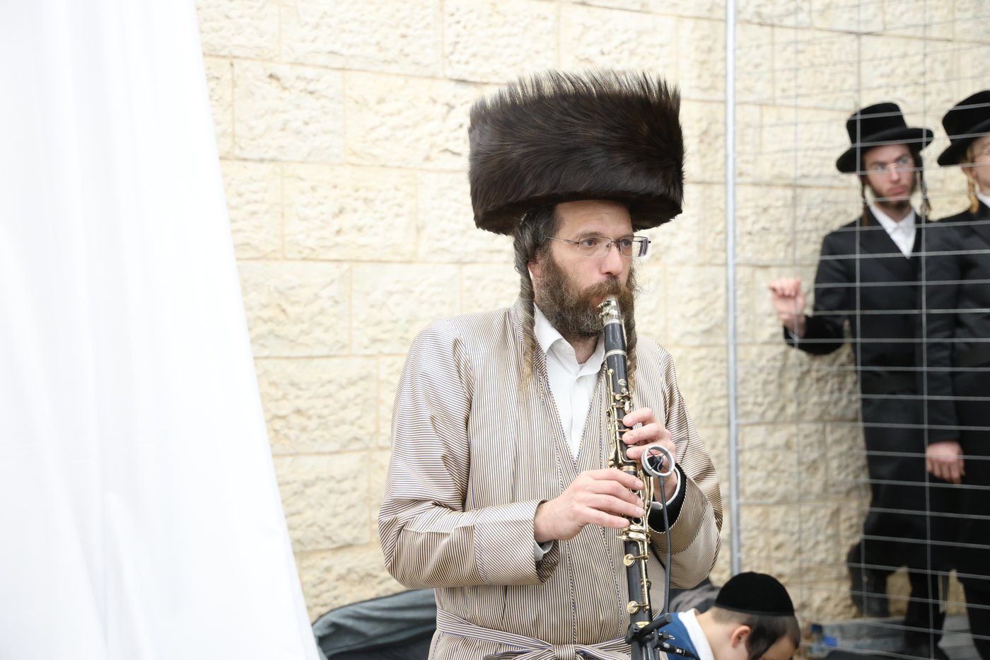 שמחת בית השואבה אצל הגאון הצדיק רבי יעקב מאיר שכטר שליט"א