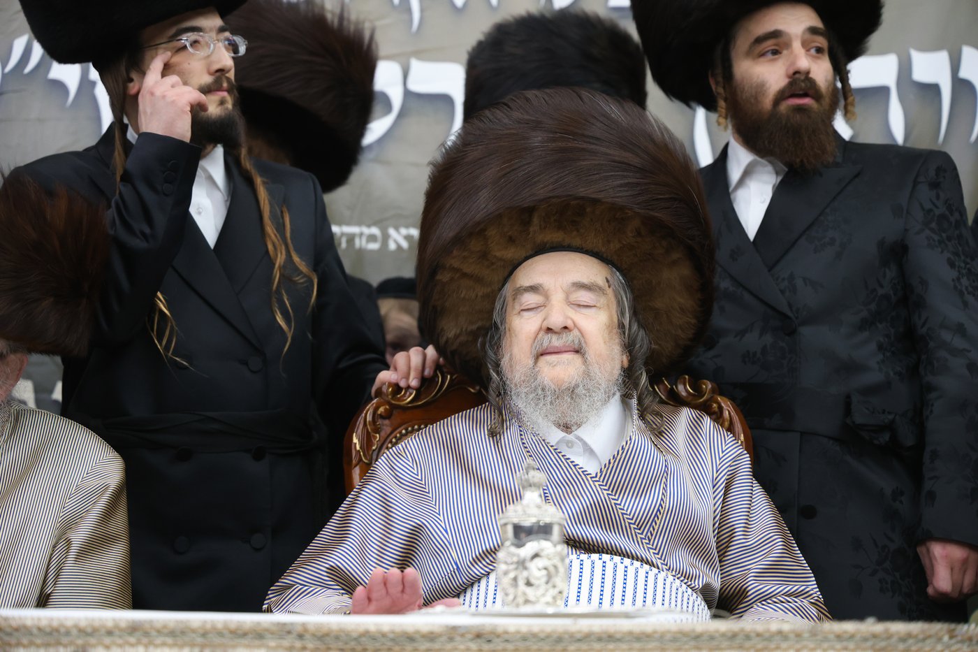 שמחת בית השואבה אצל הגאון הצדיק רבי יעקב מאיר שכטר שליט"א