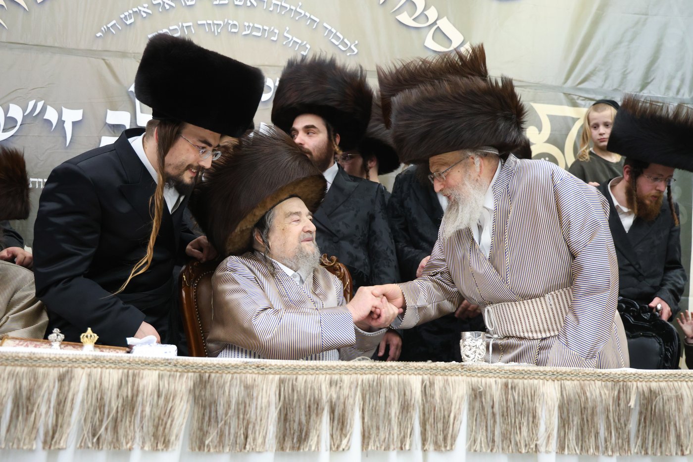 שמחת בית השואבה אצל הגאון הצדיק רבי יעקב מאיר שכטר שליט"א