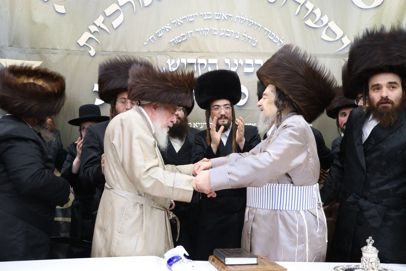 שמחת בית השואבה אצל הגאון הצדיק רבי יעקב מאיר שכטר שליט"א