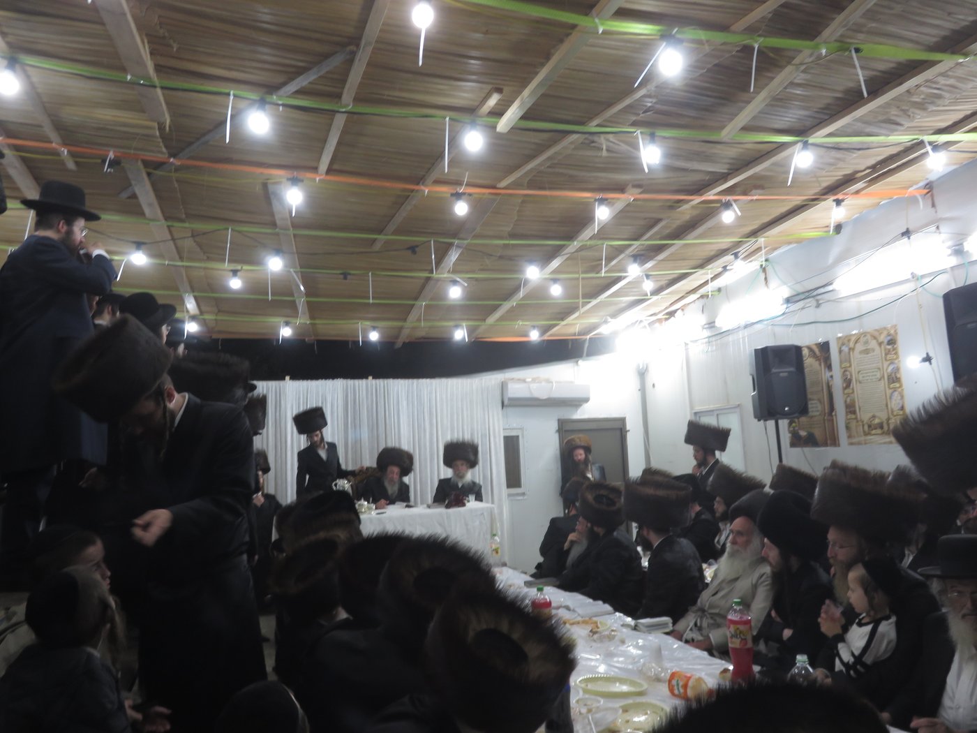 האדמו"ר מזוועהיל שליט"א בטיש חול המועד