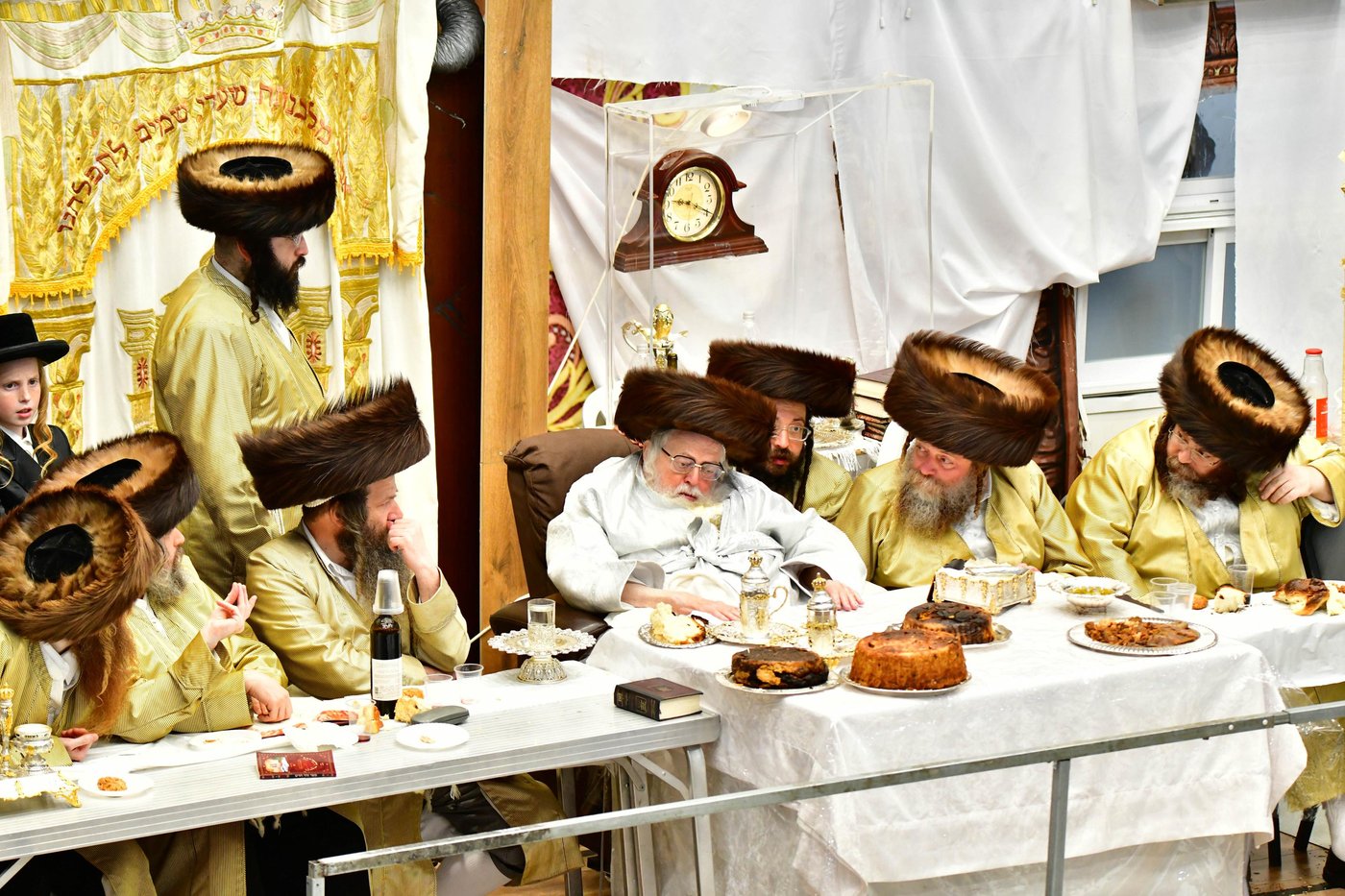 נעילת החג שמחת תורה בחצר הקודש תולדות אברהם יצחק | צילום: שוקי לרר