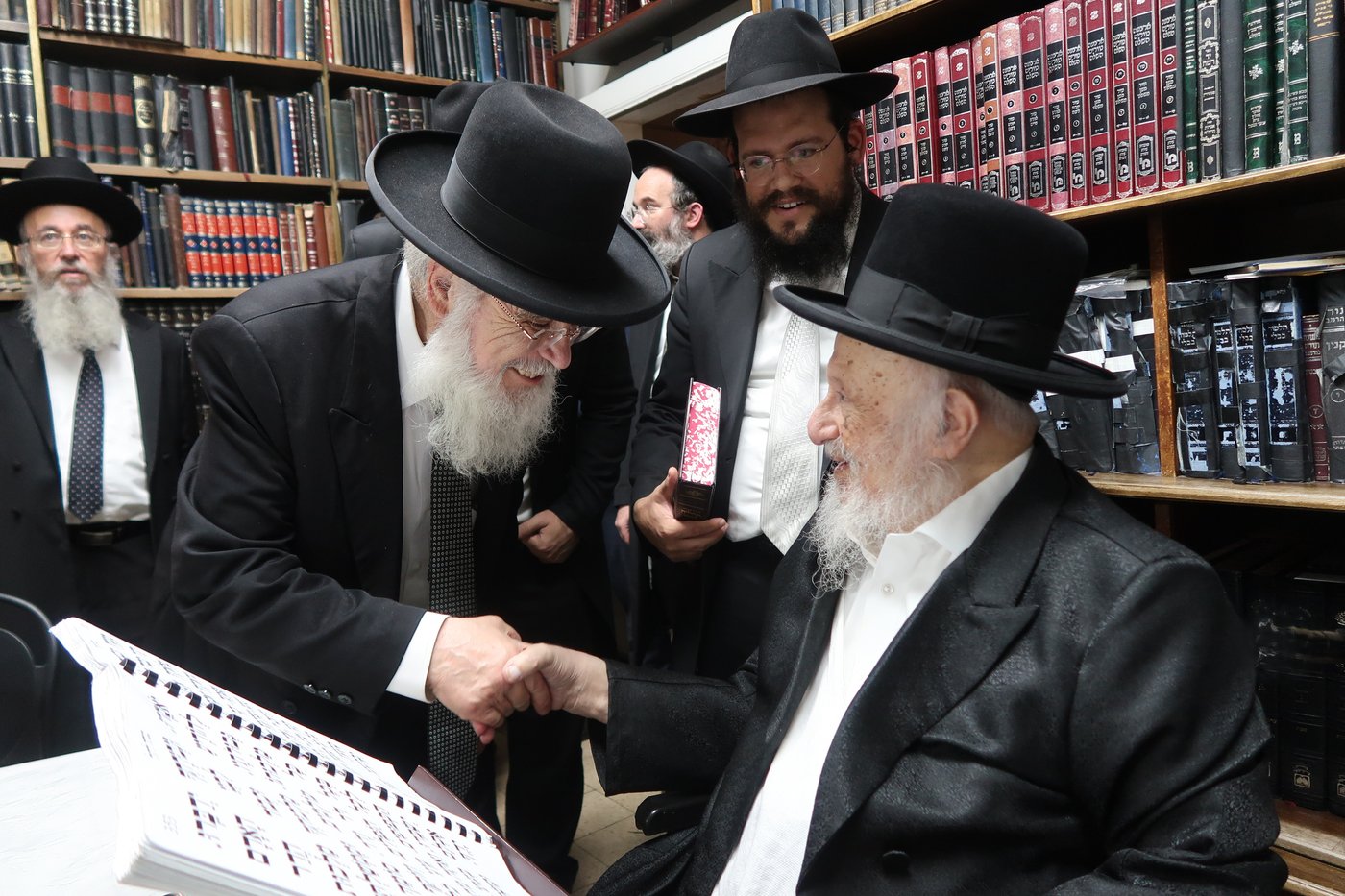 חג הסוכות במחיצת מרן הגרב"ד פוברסקי שליט"א