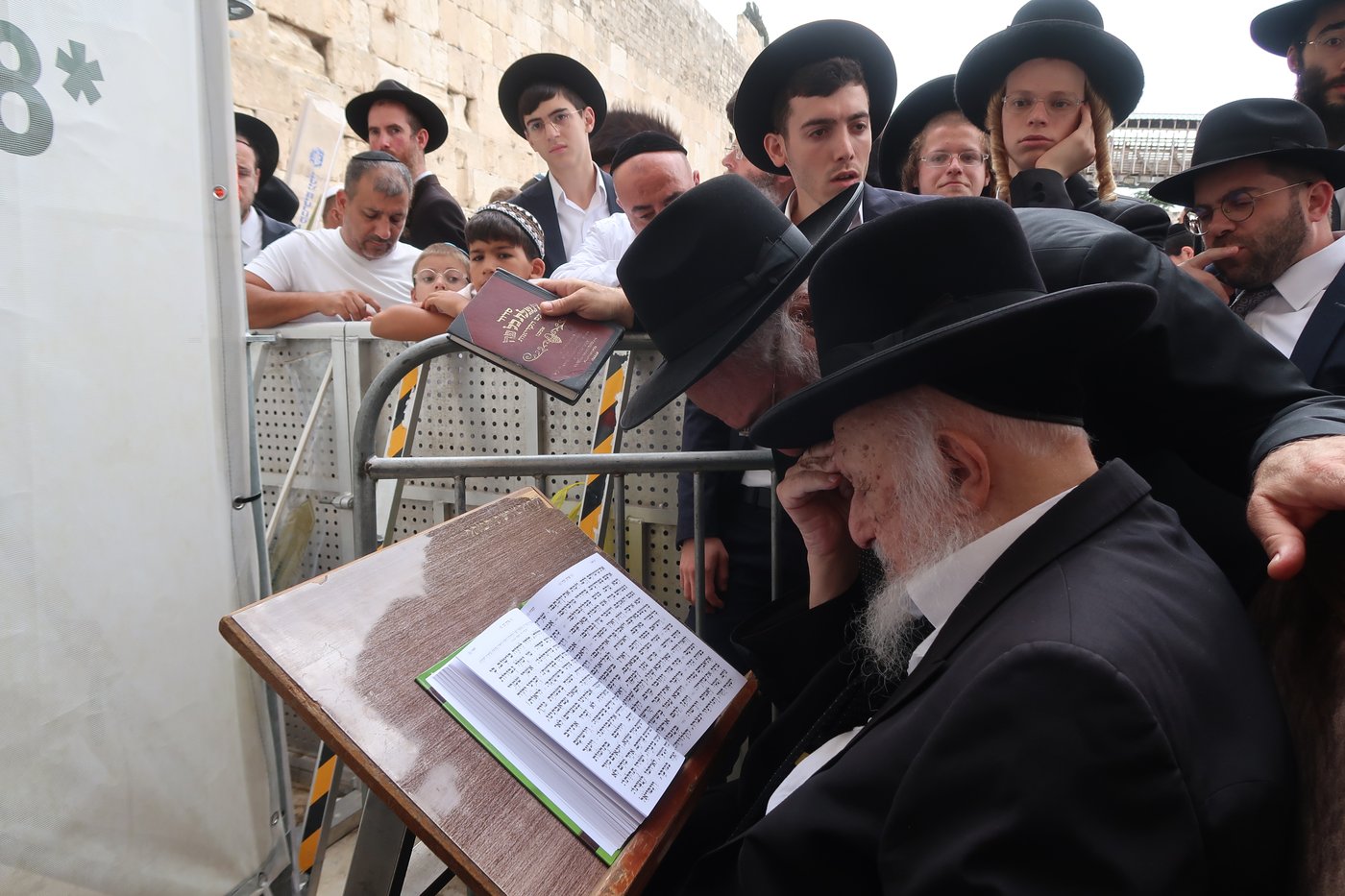 חג הסוכות במחיצת מרן הגרב"ד פוברסקי שליט"א