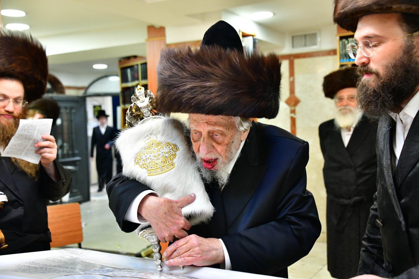 הקפות שניות בחצר קופיטשניץ | צילום: שוקי לרר