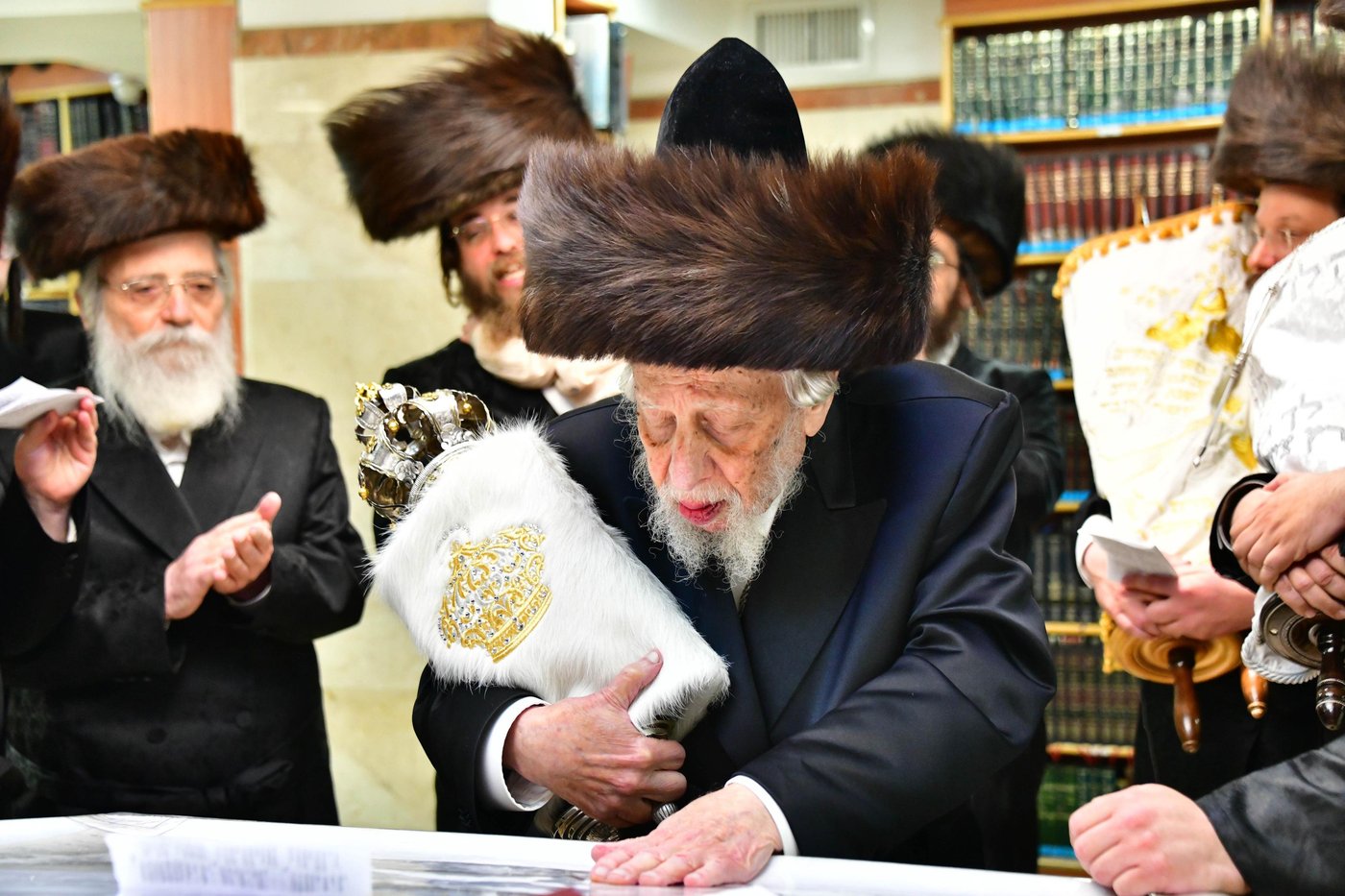 הקפות שניות בחצר קופיטשניץ | צילום: שוקי לרר