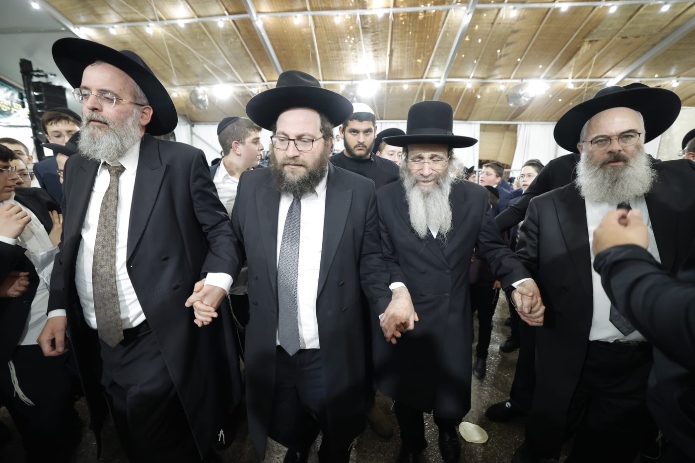 שמחת בית השואבה בברכת שמואל | צילום: שמוליק קורלנסקי