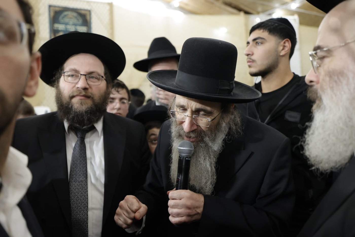שמחת בית השואבה בברכת שמואל | צילום: שמוליק קורלנסקי