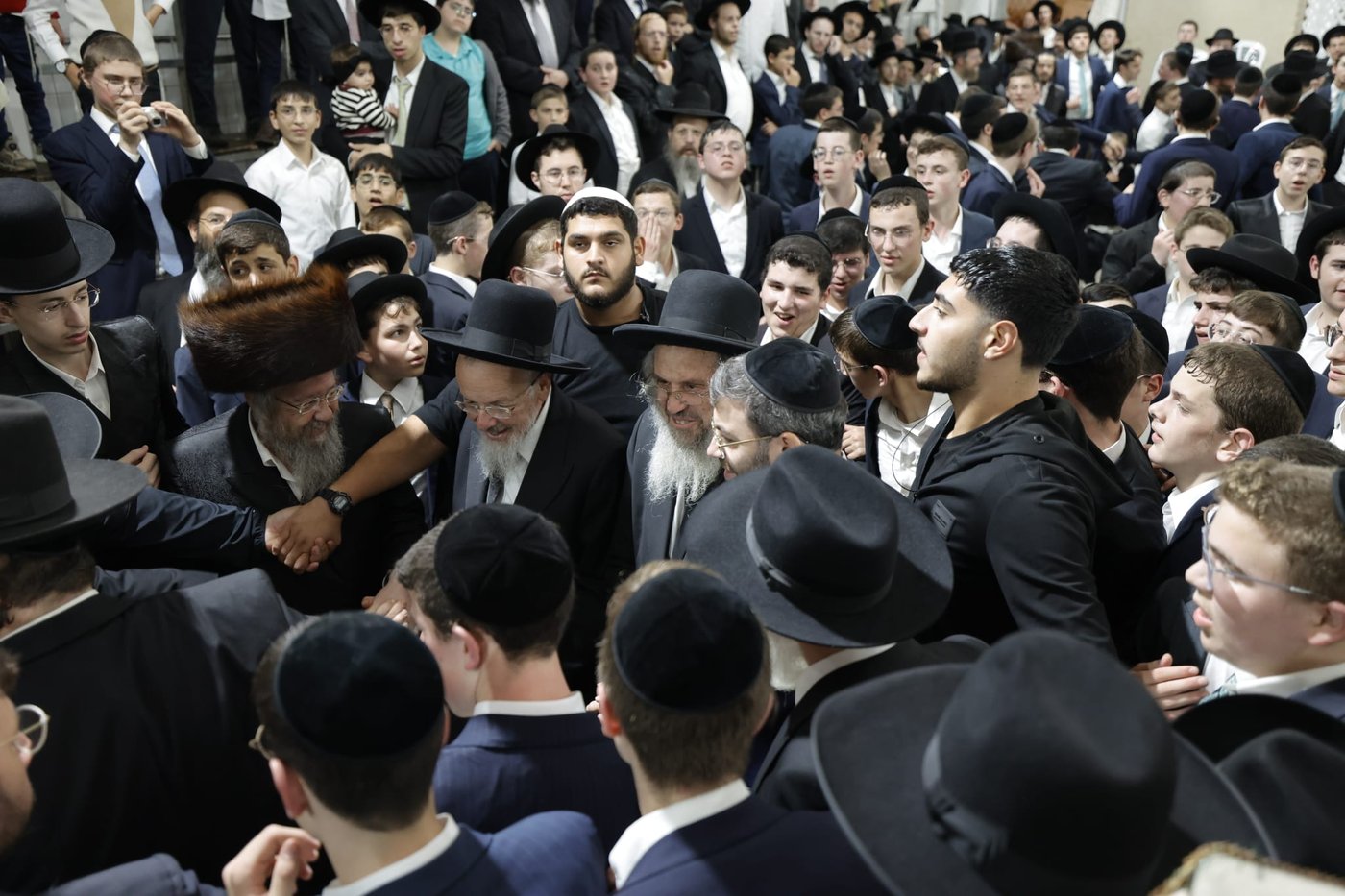 שמחת בית השואבה בברכת שמואל | צילום: שמוליק קורלנסקי