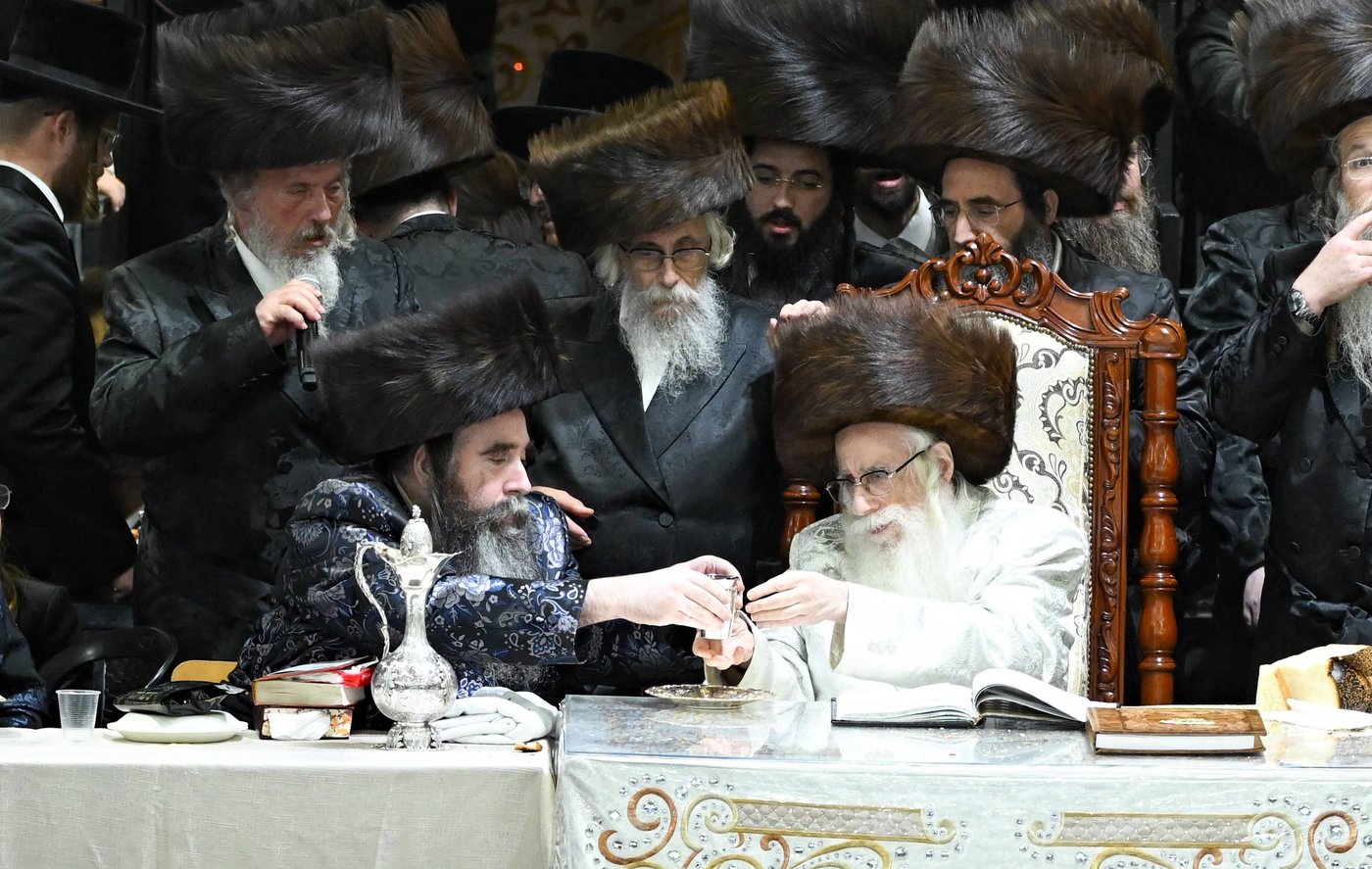 עפל טיש בצאנז