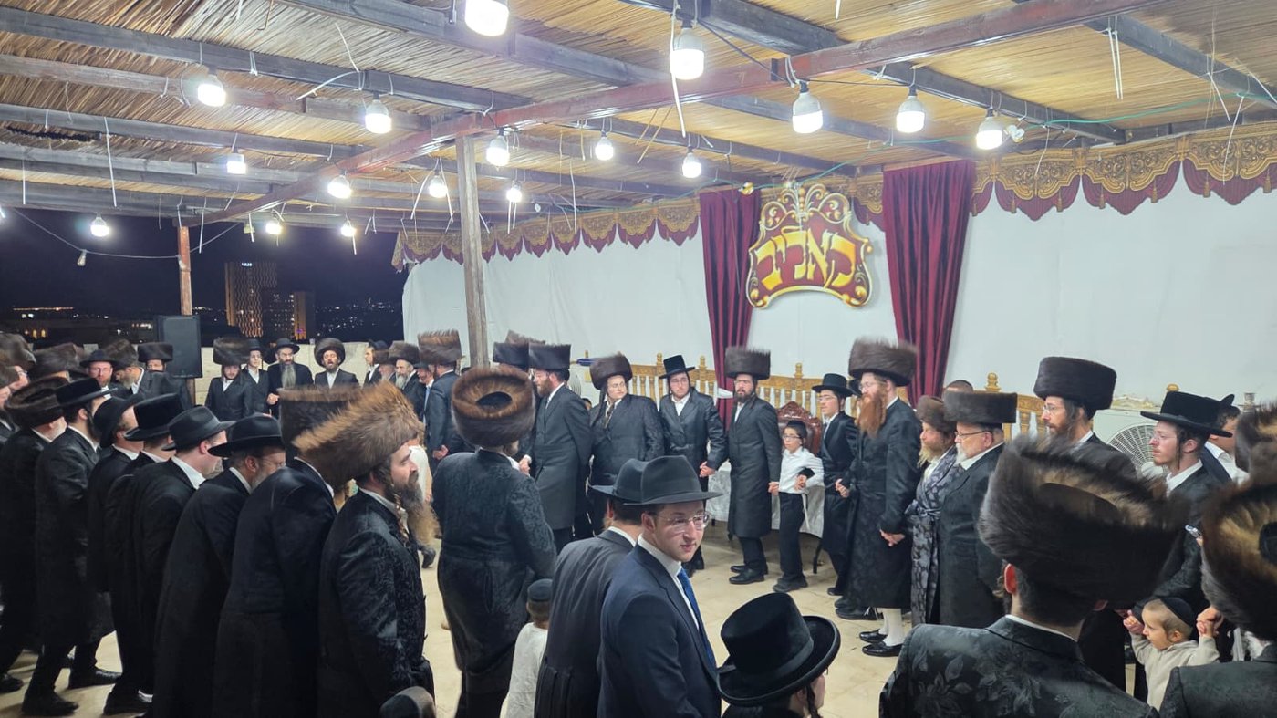 חג הסוכות במרכז חסידות קאליב | צילום: באדיבות המצלם