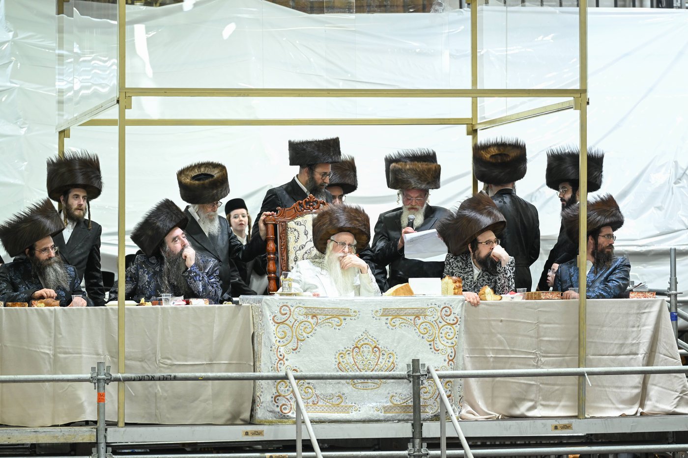 עפל טיש בצאנז