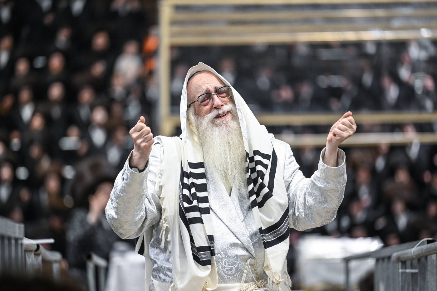 הקפות שניות בחצר הקודש צאנז