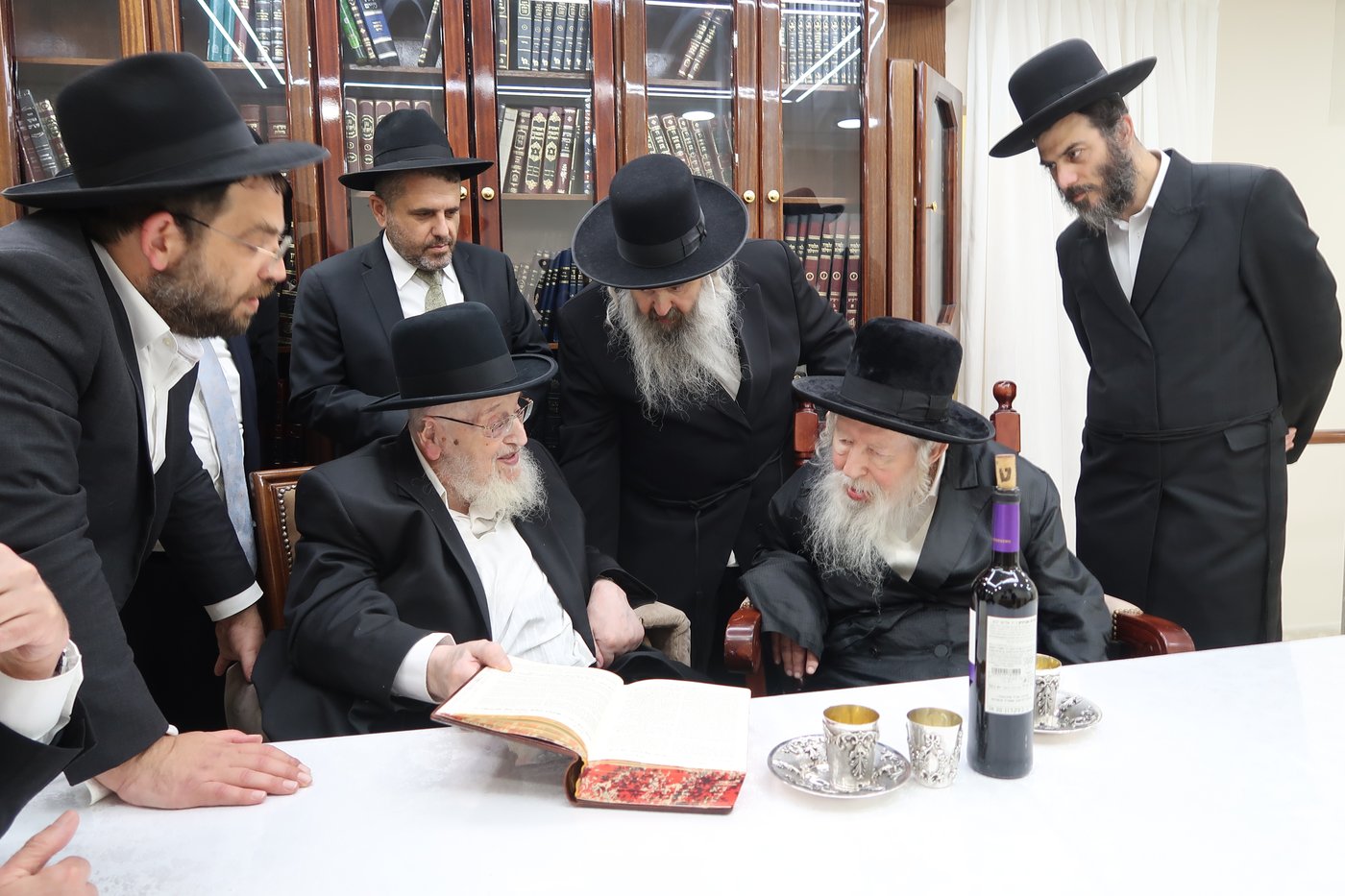 הגאון רבי מאיר צבי ברגמן שליט"א בביקור אצל כ"ק האדמו"ר מגור שליט"א
