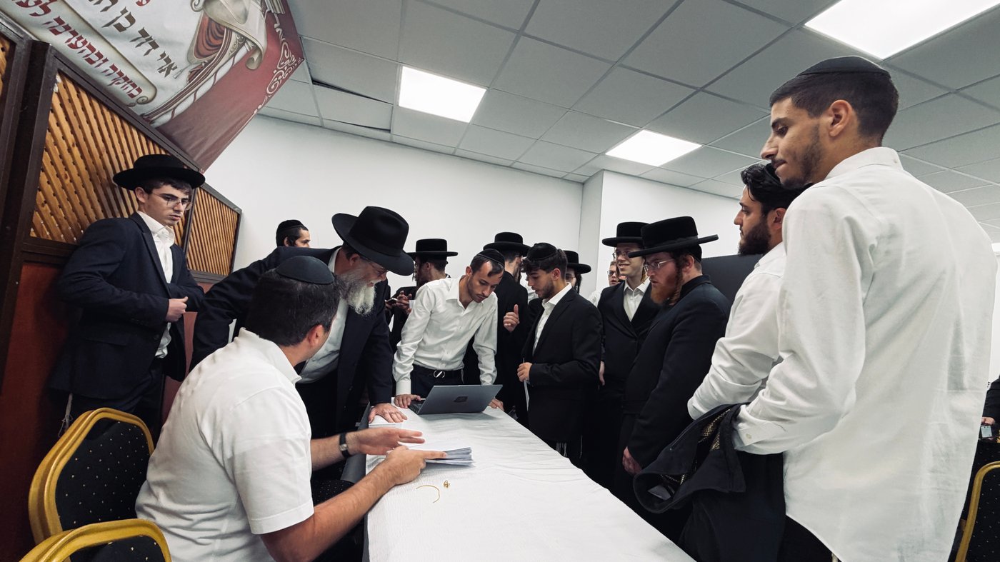מהמעמד בו חולקו המענקים