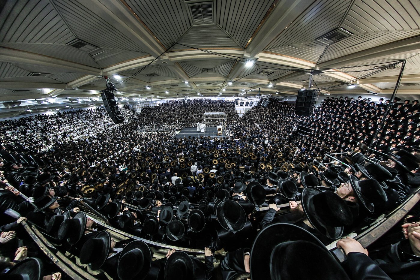 הקפות שניות בחצר הקודש צאנז
