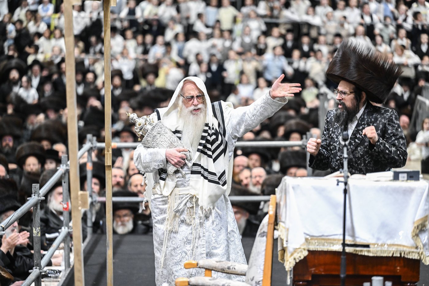 הקפות שניות בחצר הקודש צאנז