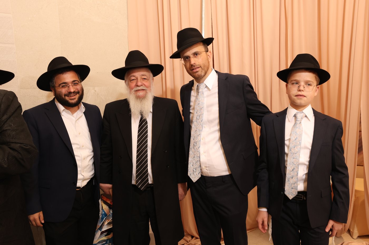 שמחת בר המצווה לבנו של משה רבר