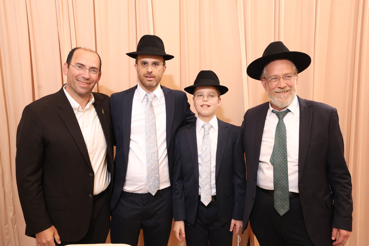 שמחת בר המצווה לבנו של משה רבר