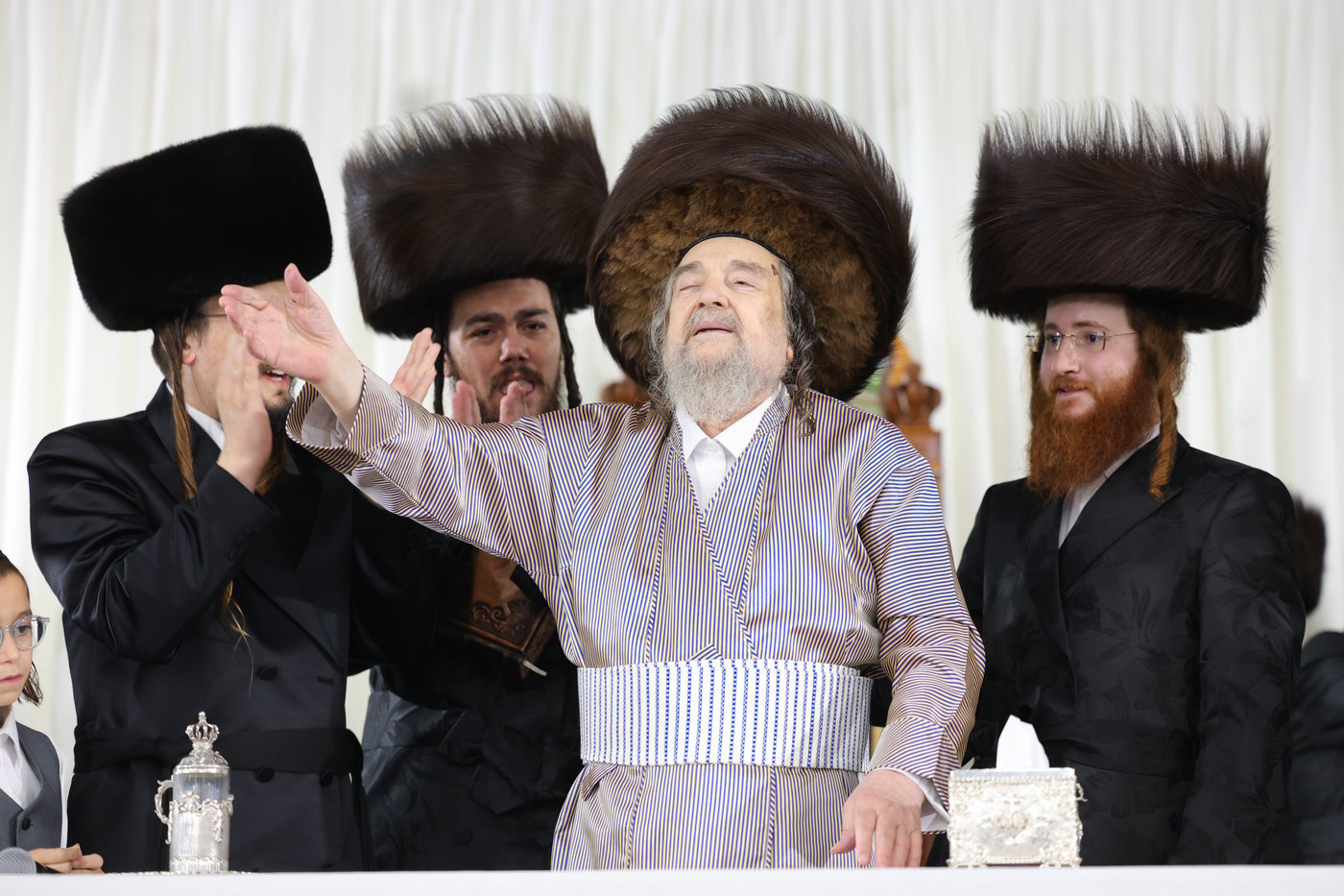 הקפות שניות אצל הגאון רבי יעקב מאיר שכטר