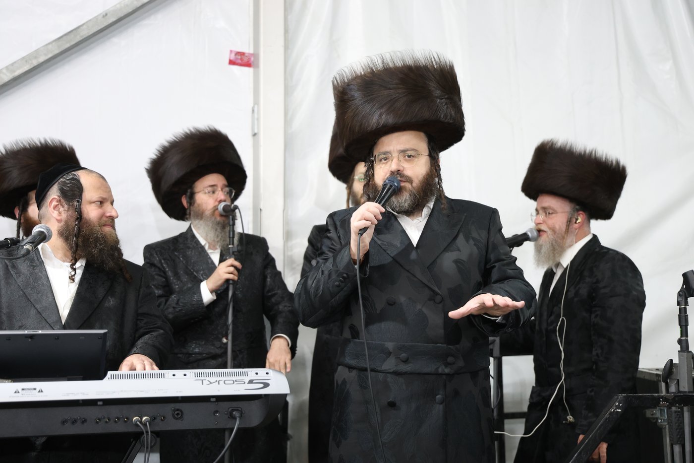 הקפות שניות אצל הגאון רבי יעקב מאיר שכטר