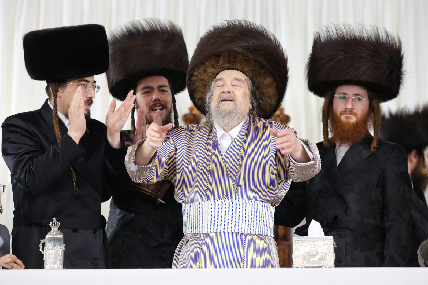 הקפות שניות אצל הגאון רבי יעקב מאיר שכטר