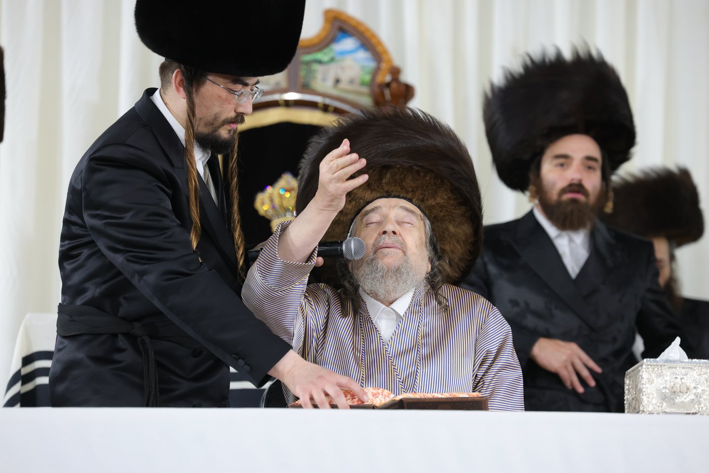 הקפות שניות אצל הגאון רבי יעקב מאיר שכטר