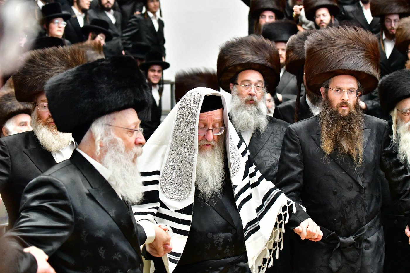 הקפות שניות בחצר הקודש ביאלה | צילום: שוקי לרר