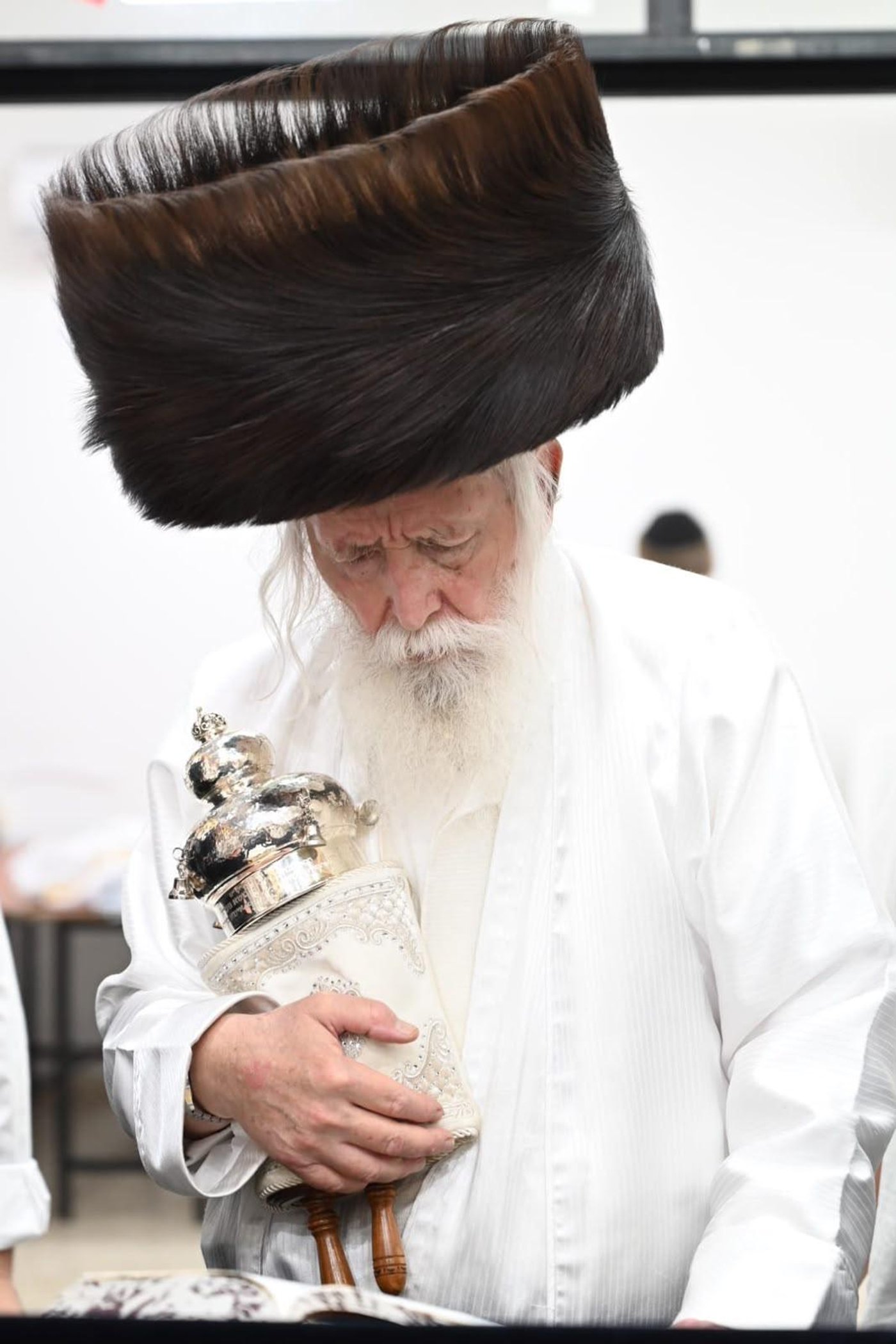 חג הסוכות אצל הגרי"ד גרוסמן | צילום: י.ש. חיימסון