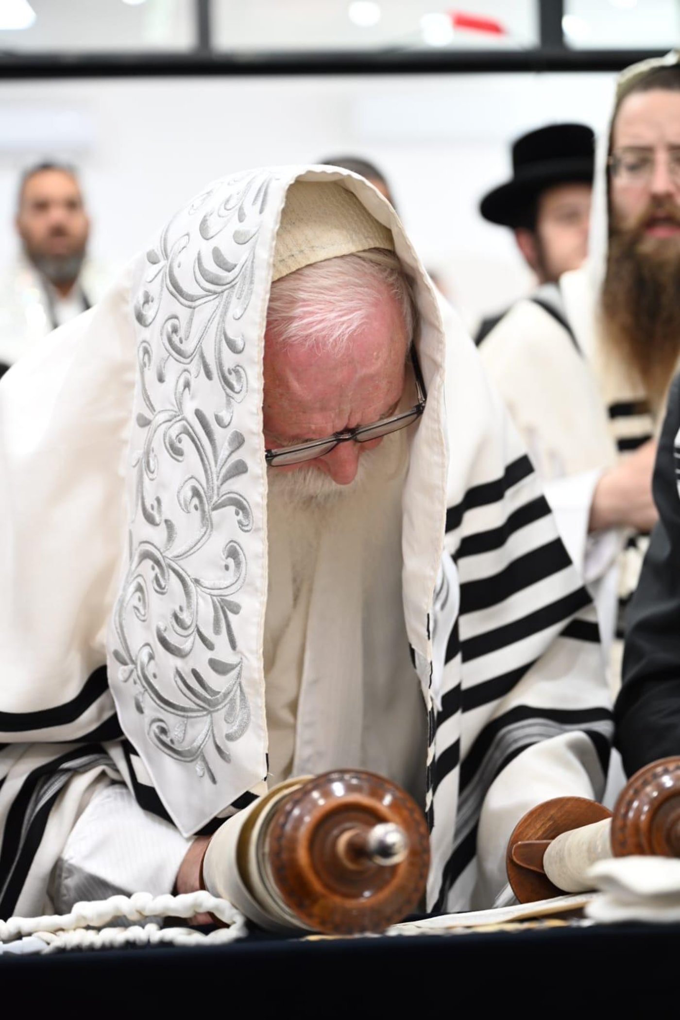 חג הסוכות אצל הגרי"ד גרוסמן | צילום: י.ש. חיימסון