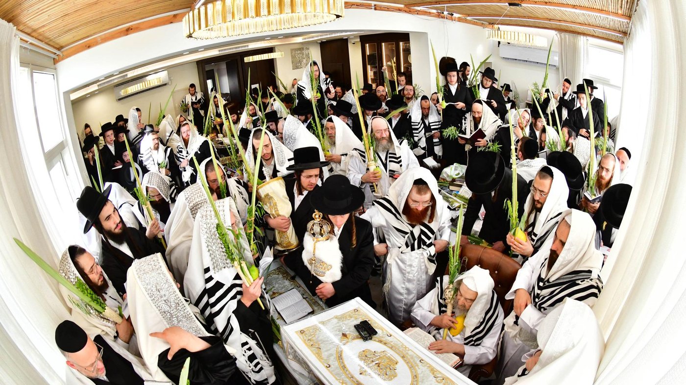 הושענא רבה אצל הגאון רבי יעקב מאיר שכטר