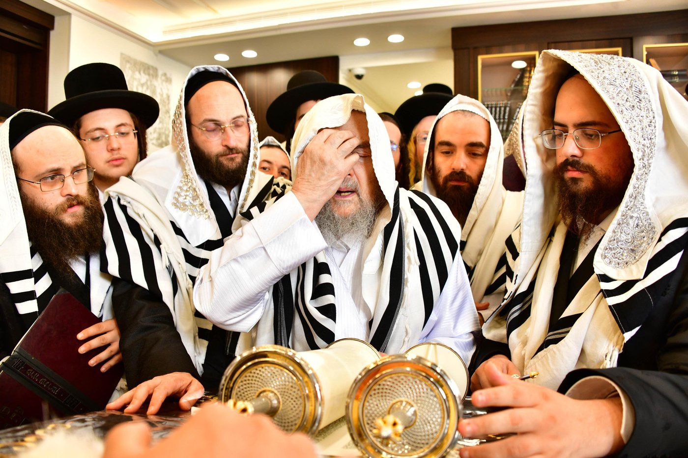 הושענא רבה אצל הגאון רבי יעקב מאיר שכטר