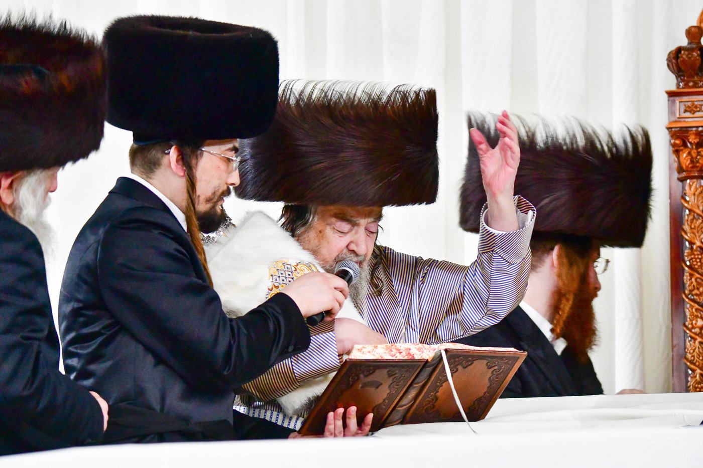 הקפות שניות אצל הגאון רבי יעקב מאיר שכטר