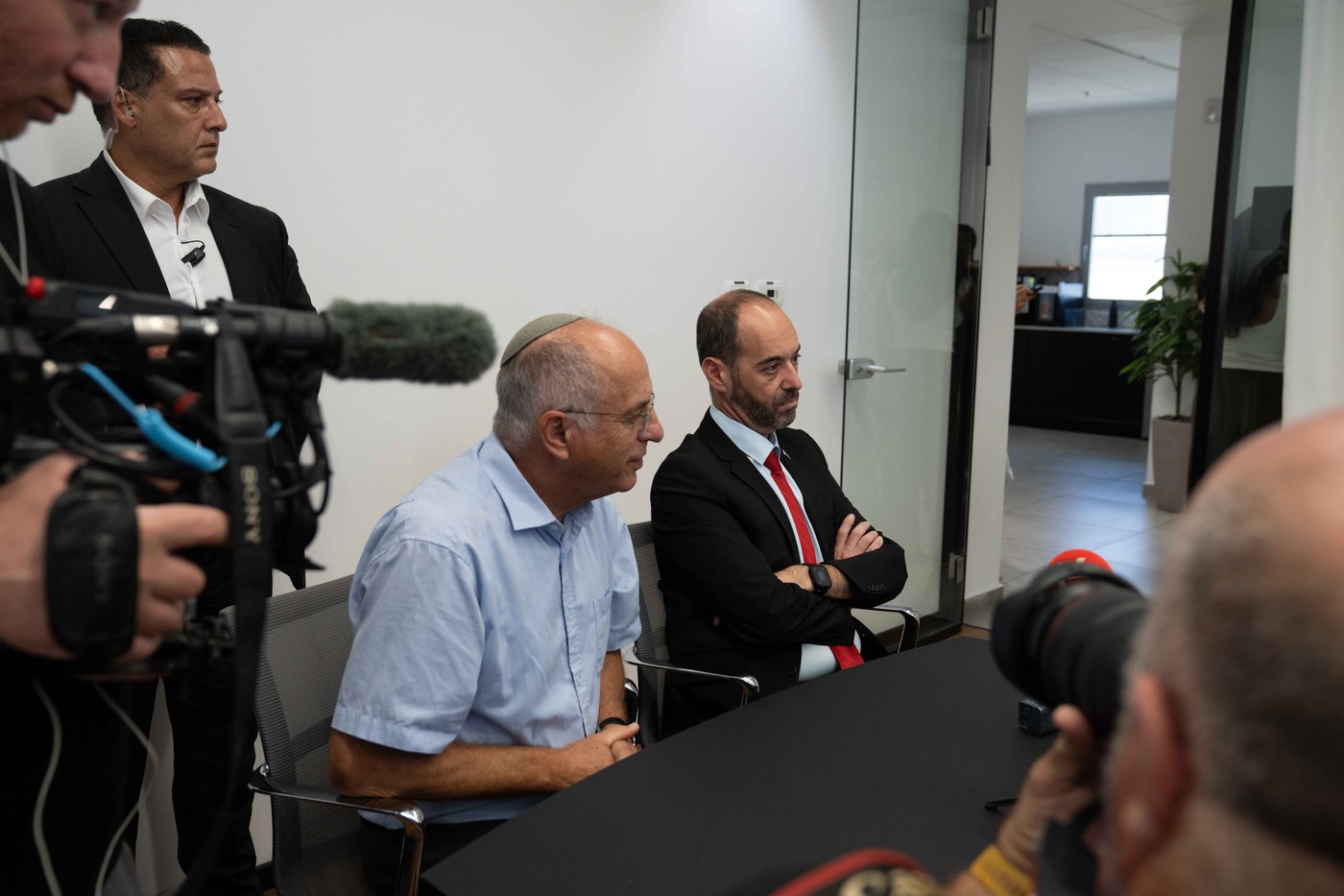 ההכנות לקראת יום הבחירות | צילום: רועי ידובסקי