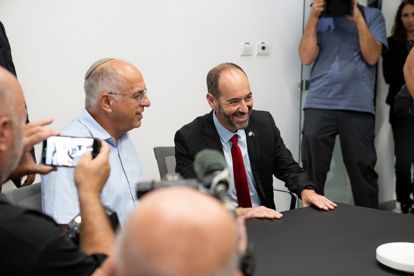ההכנות לקראת יום הבחירות | צילום: רועי ידובסקי