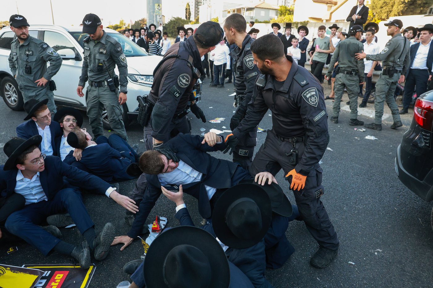מחאת הפלג הירושלמי על מעצר תלמידי ישיבות | ארכיון