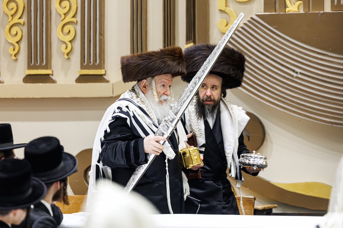 האדמו"ר מבאבוב שליט"א בנענועים בחג הסוכות | צילום: אחים לאנטשעווסקי