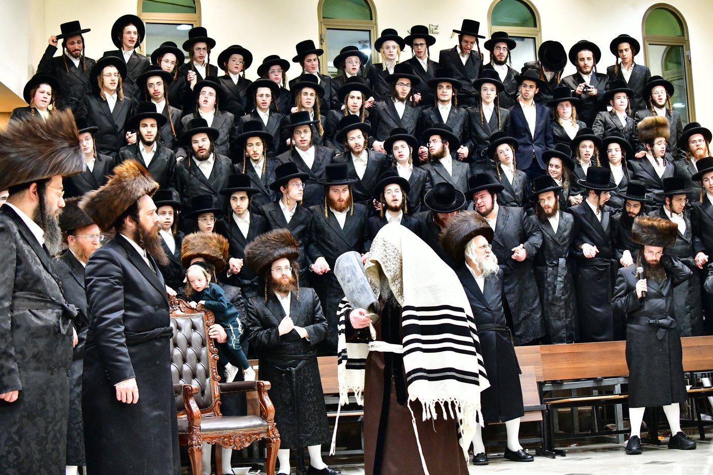 חג הסוכות בחצר הקודש קרעטשניף ירושלים | צילום: שוקי לרר, אברומי בערגער
