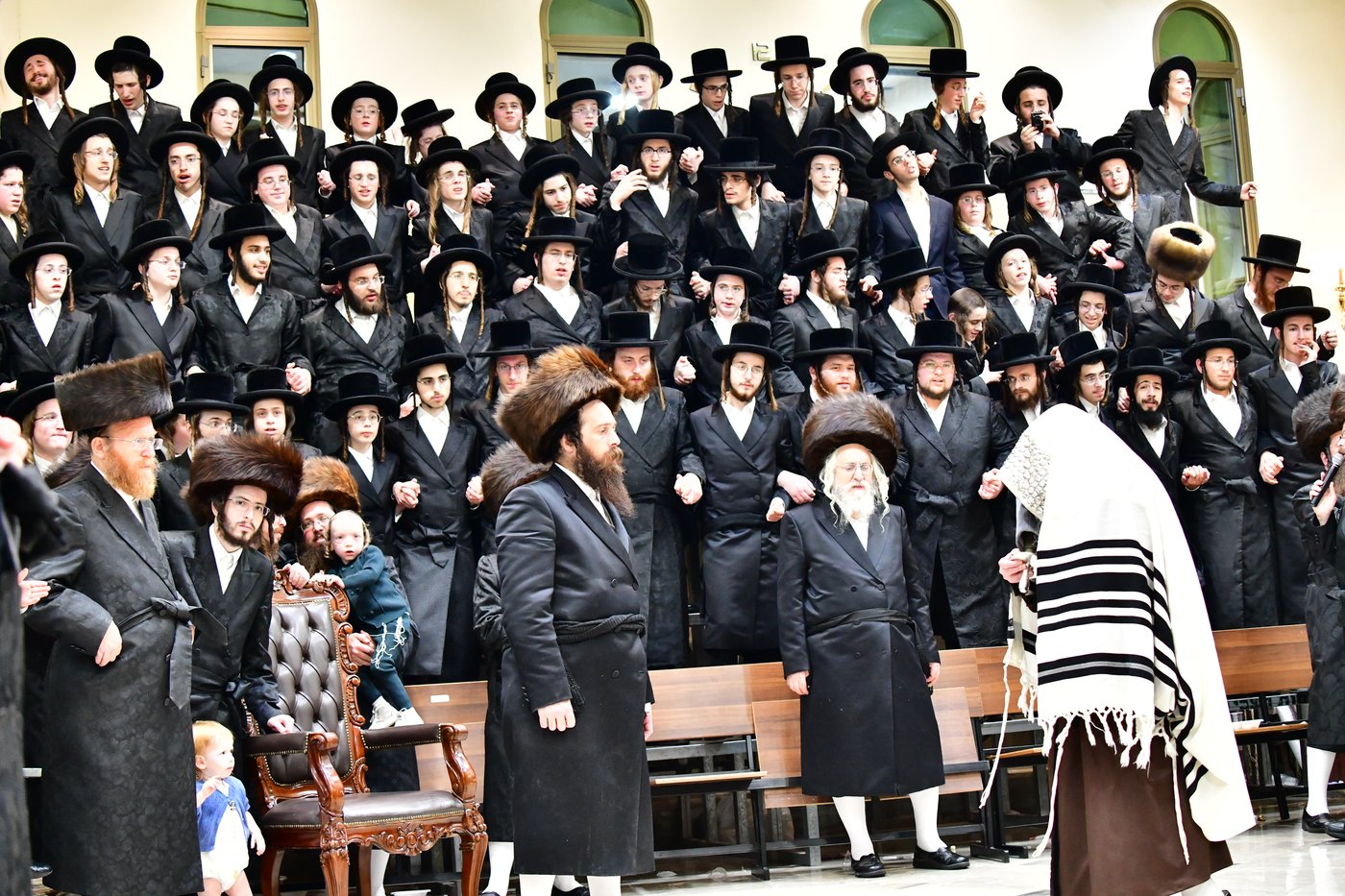 חג הסוכות בחצר הקודש קרעטשניף ירושלים | צילום: שוקי לרר, אברומי בערגער