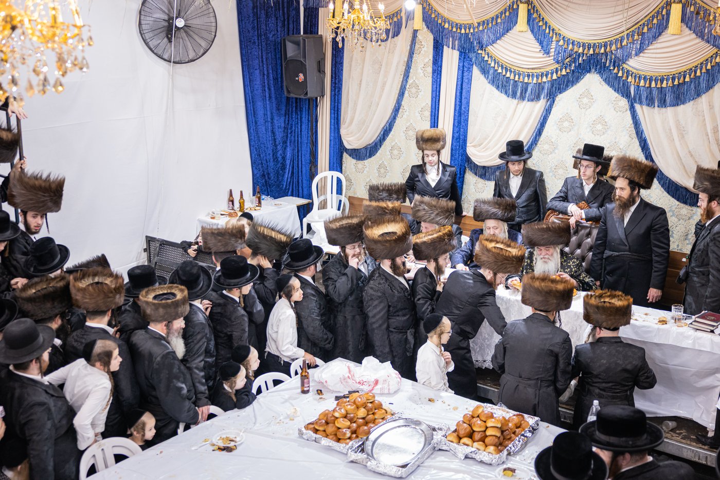 חג הסוכות בחצר הקודש קרעטשניף ירושלים | צילום: שוקי לרר, אברומי בערגער
