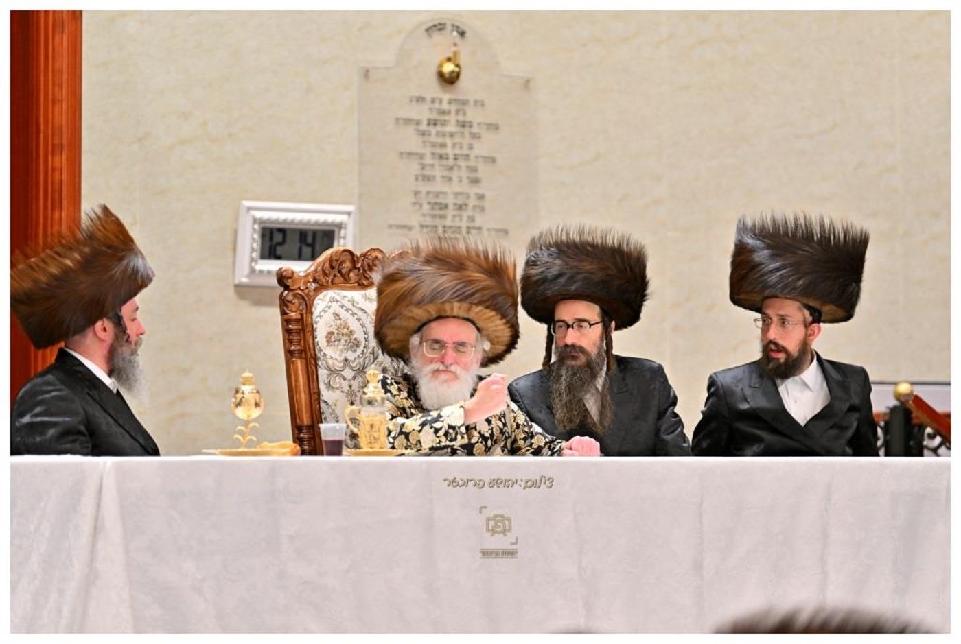 סוכות בחצר הקודש ויז'ניץ | צילום: יהושע פרוכטר