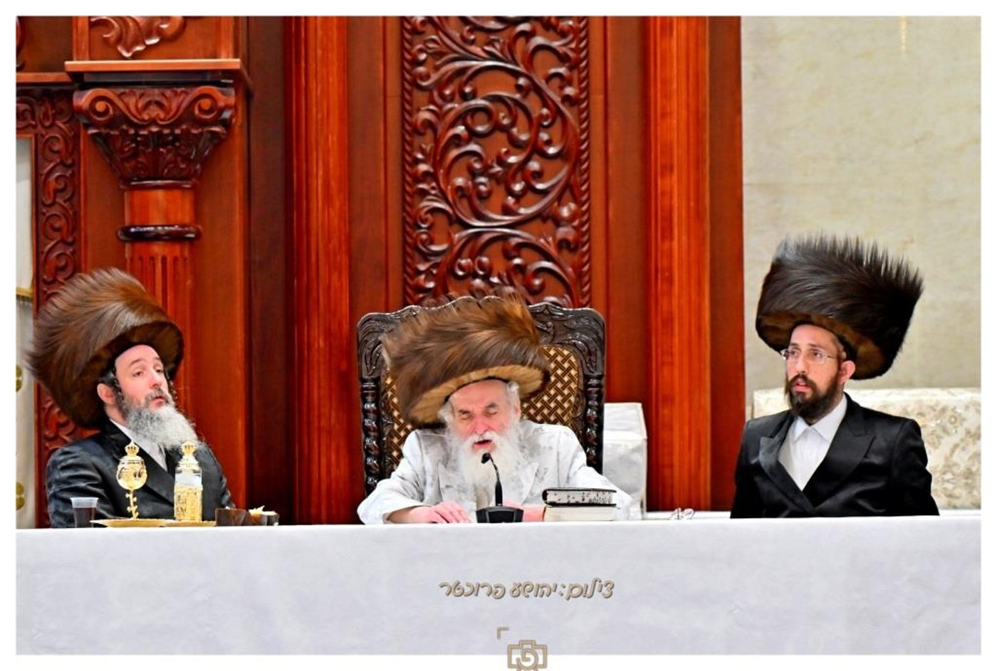 סוכות בחצר הקודש ויז'ניץ | צילום: יהושע פרוכטר
