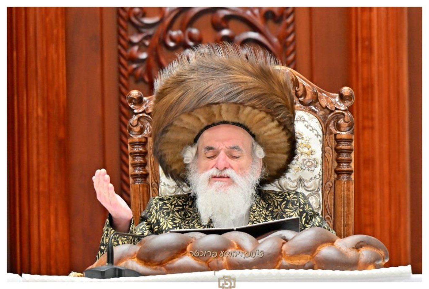 סוכות בחצר הקודש ויז'ניץ | צילום: יהושע פרוכטר