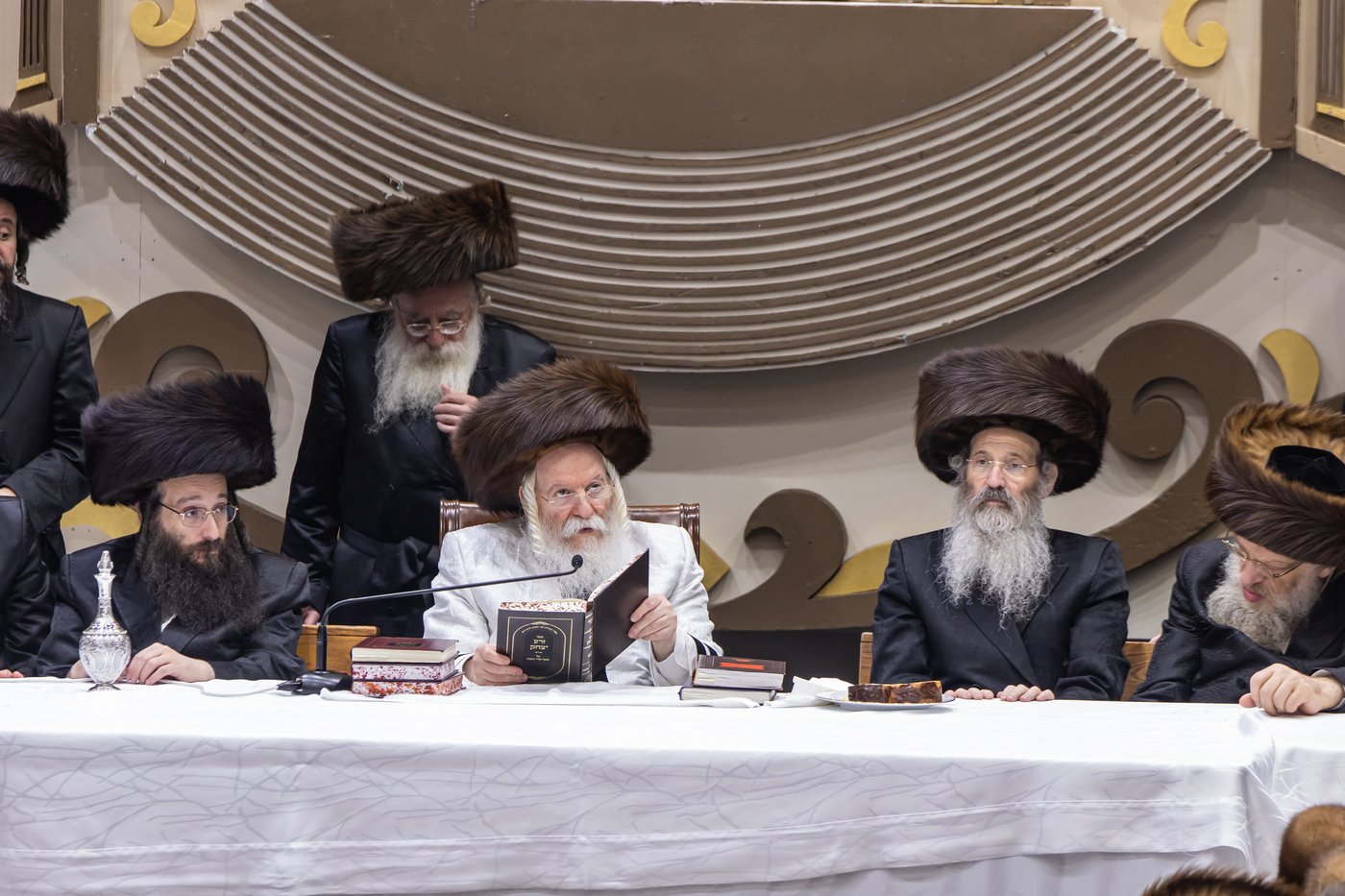 הושענא רבה בחצר הקודש באבוב | צילום: אחים לאנטשעווסקי