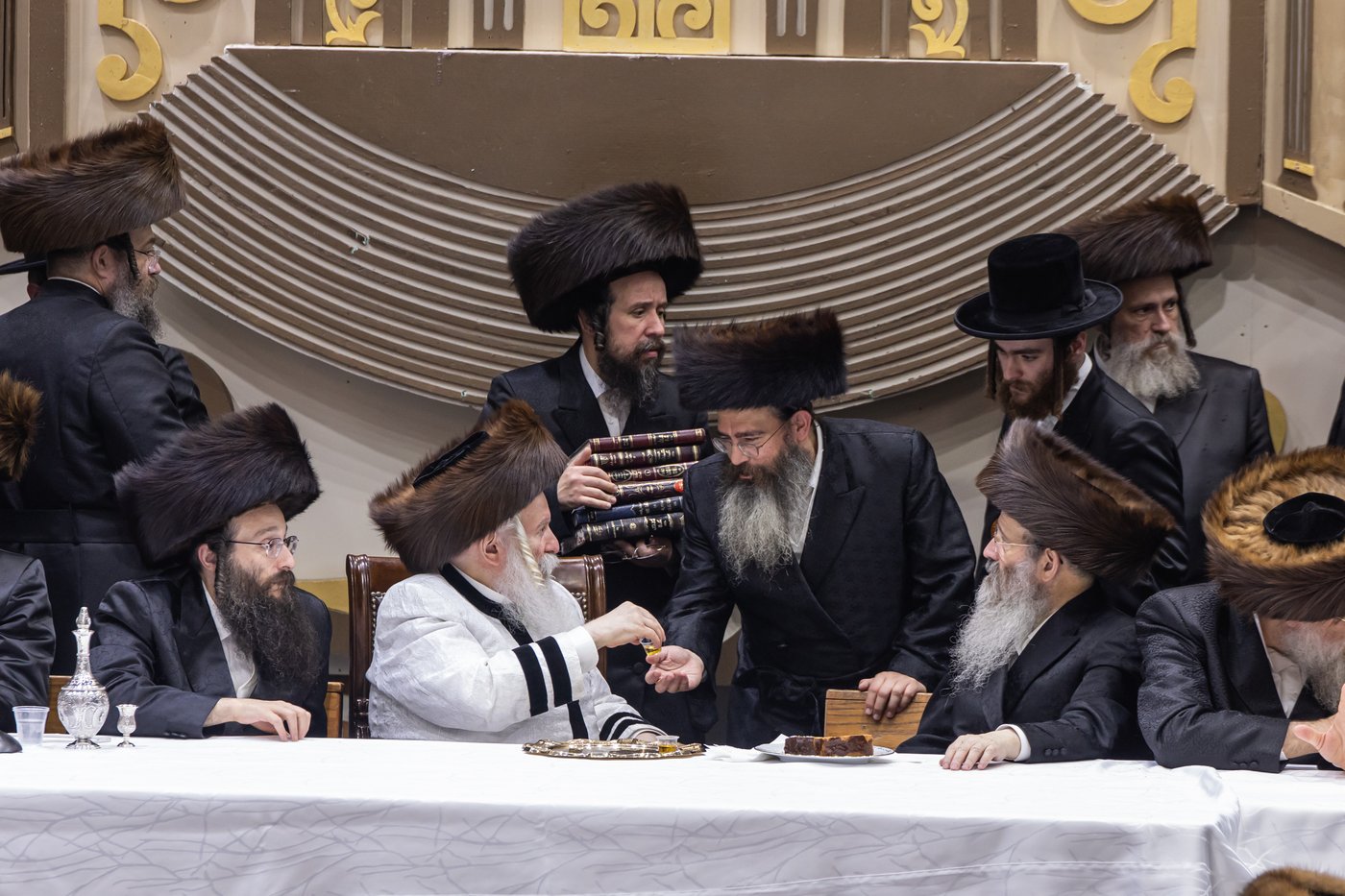 הושענא רבה בחצר הקודש באבוב | צילום: אחים לאנטשעווסקי