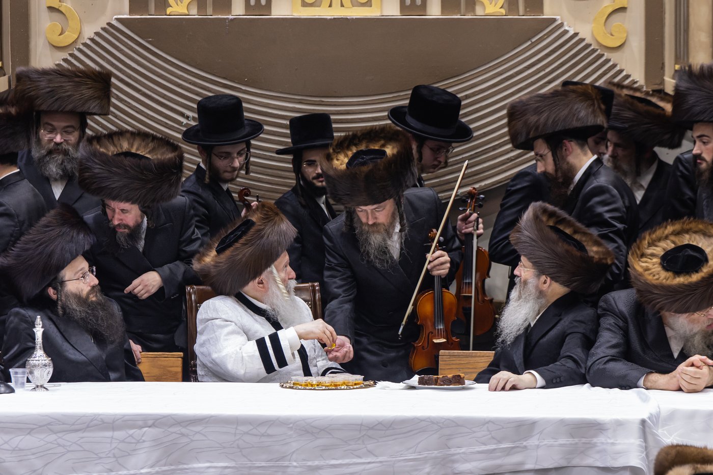 הושענא רבה בחצר הקודש באבוב | צילום: אחים לאנטשעווסקי