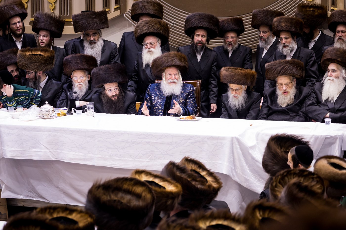 סוכות בחצר הקודש באבוב | צילום: אחים לאנטשעווסקי
