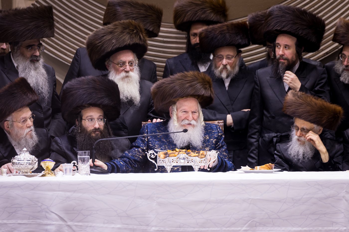 סוכות בחצר הקודש באבוב | צילום: אחים לאנטשעווסקי