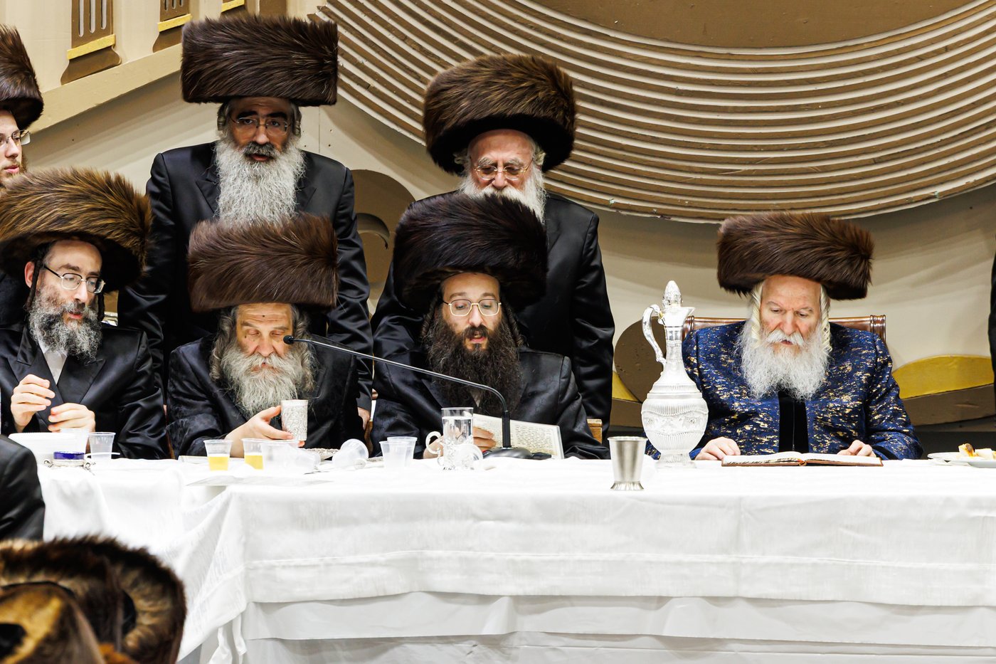 סוכות בחצר הקודש באבוב | צילום: אחים לאנטשעווסקי