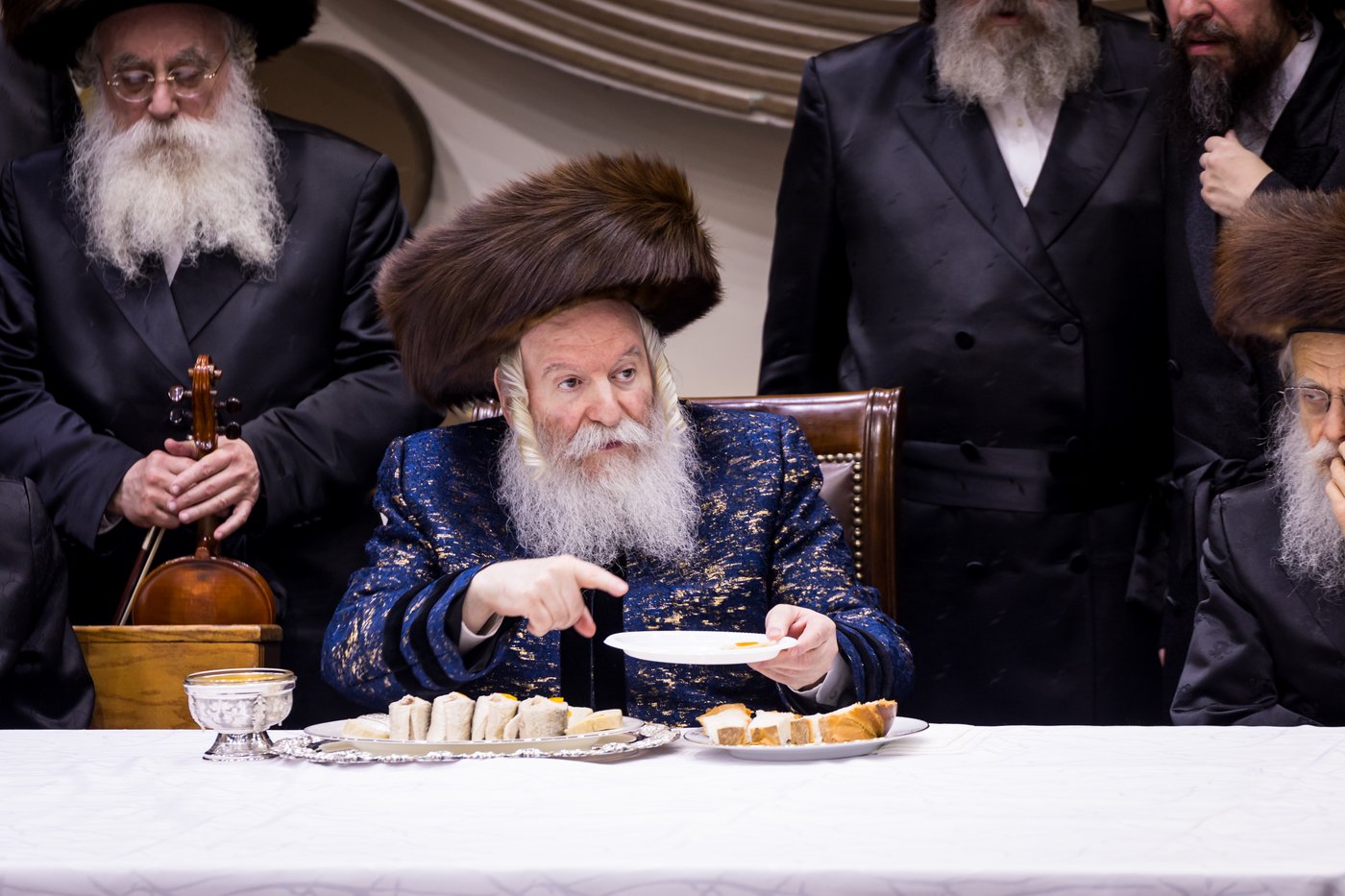 סוכות בחצר הקודש באבוב | צילום: אחים לאנטשעווסקי